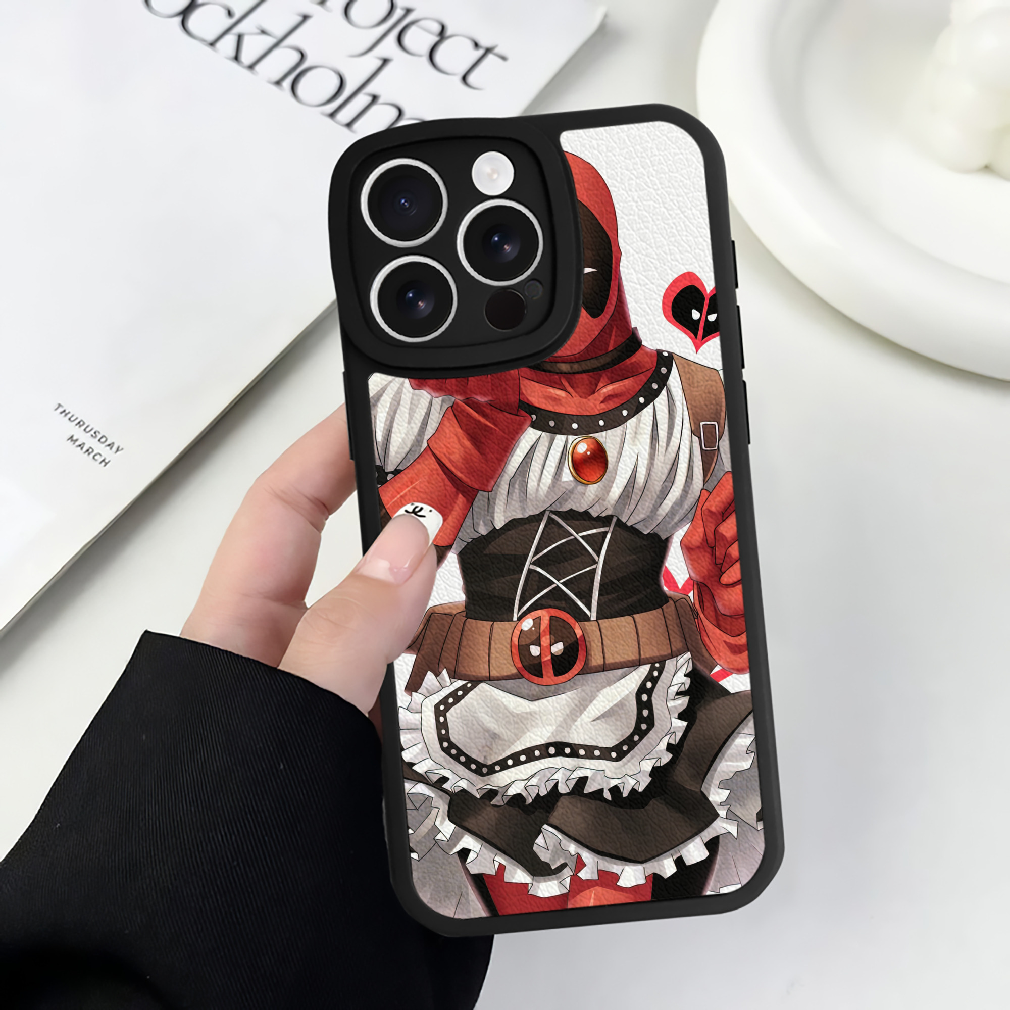 （画像用） Deadpool デッドプール 【iPhone 16シリーズ対応】シリコンスマホケース（レザー調） 材質：シリコン